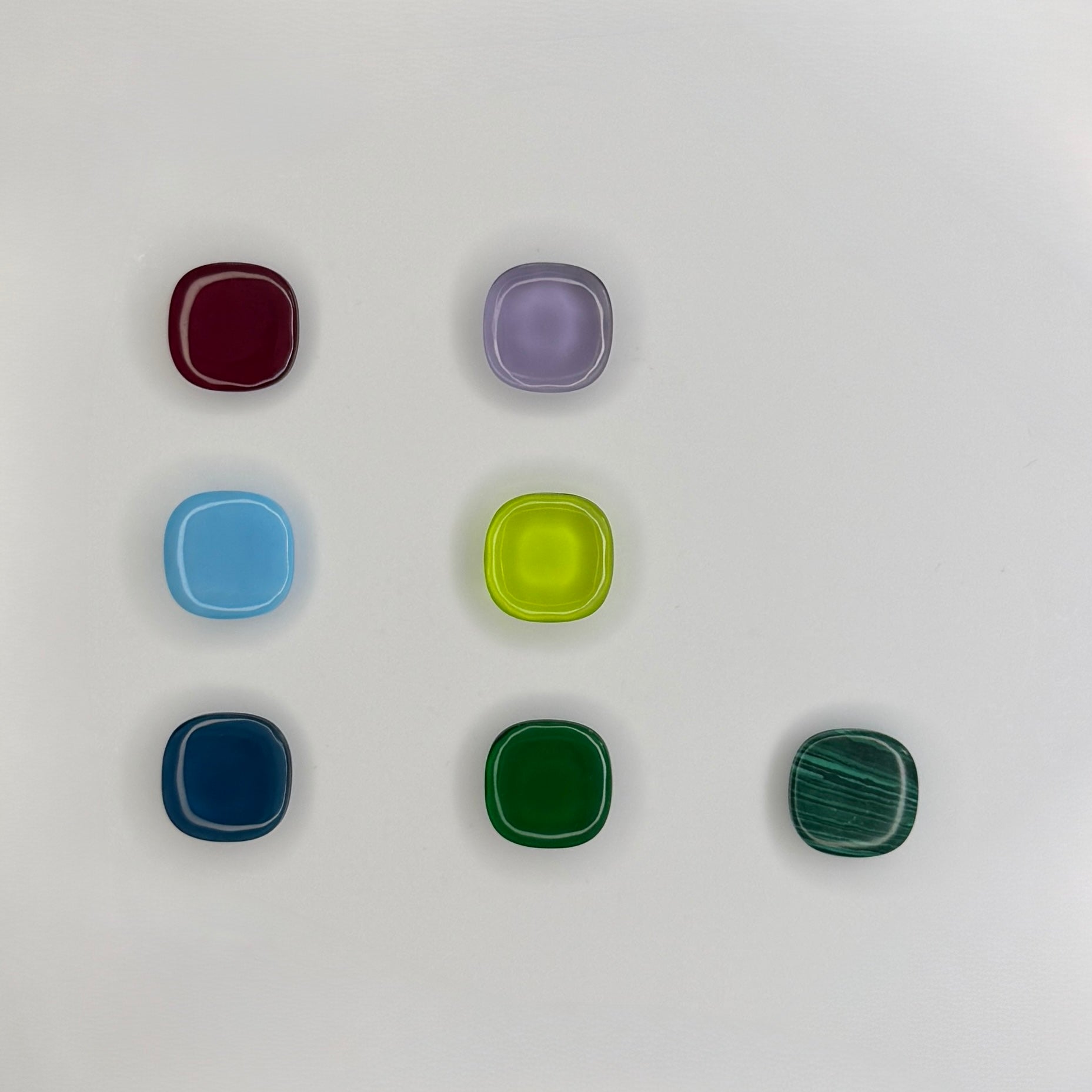 Grooved Girdle Square Cabochon