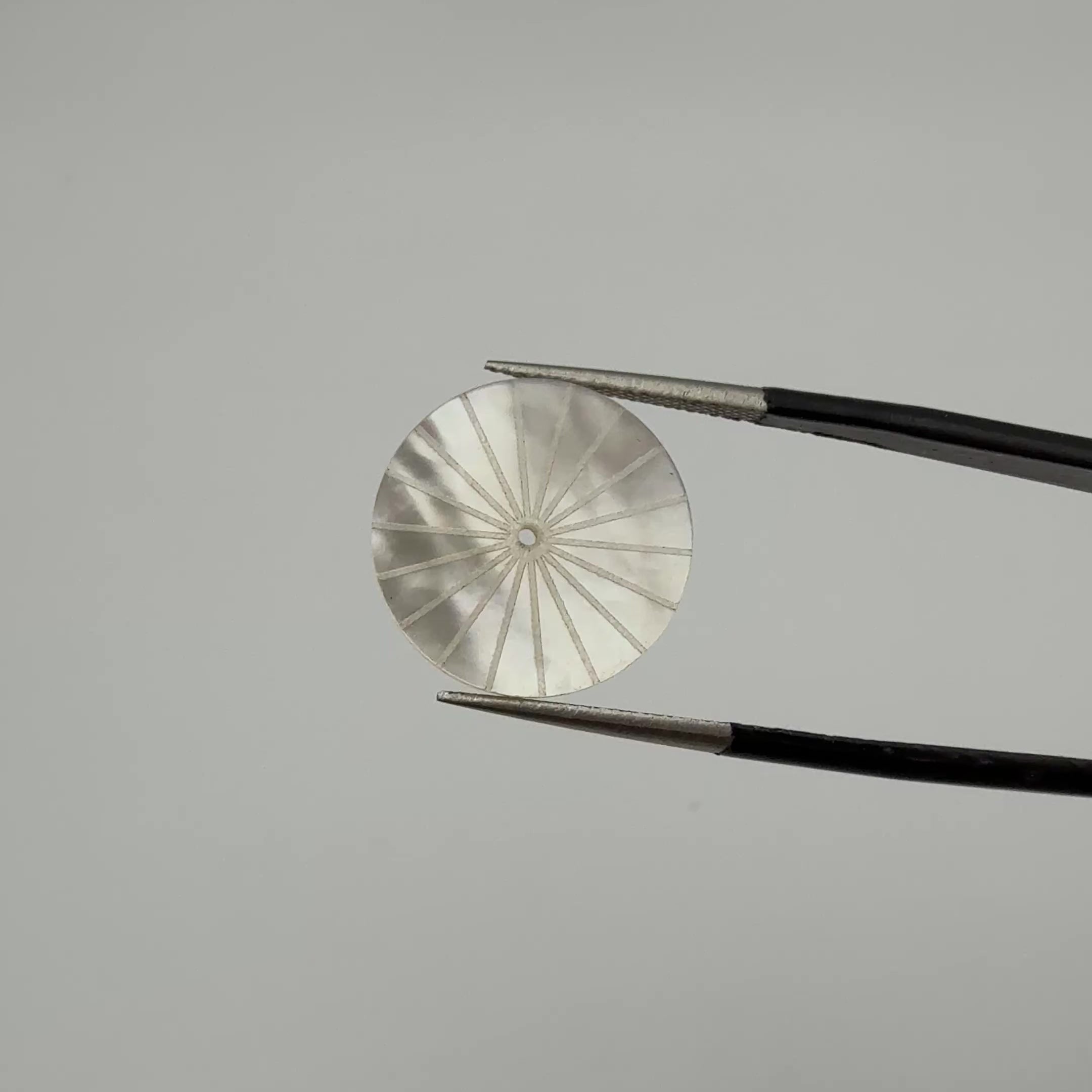 Round with Lines & Hole